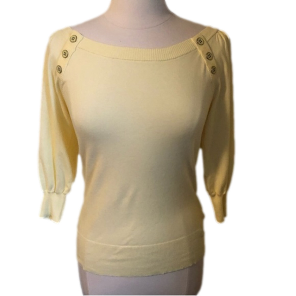 Banana Republic Yellow 87% cotton blend sweater with scoop neck Size Small